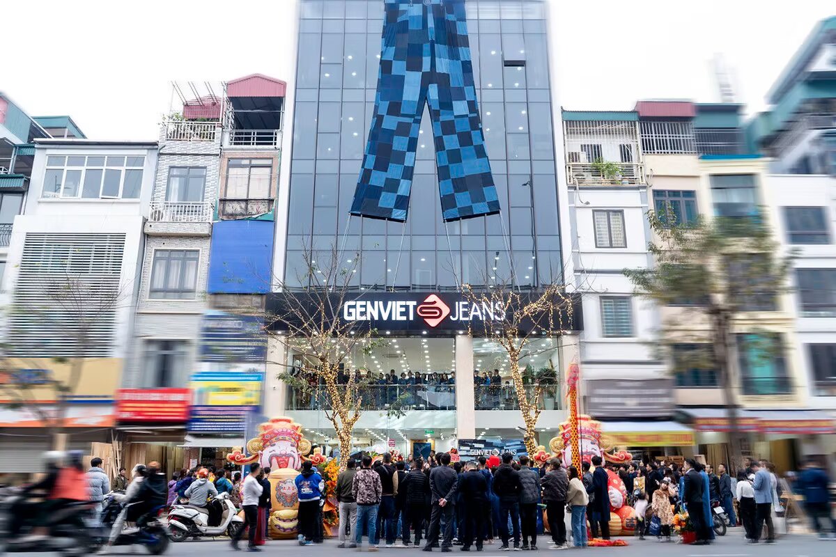 Cửa hàng flagship Genviet Jeans — không gian trải nghiệm và biểu tượng quần jeans khổng lồ